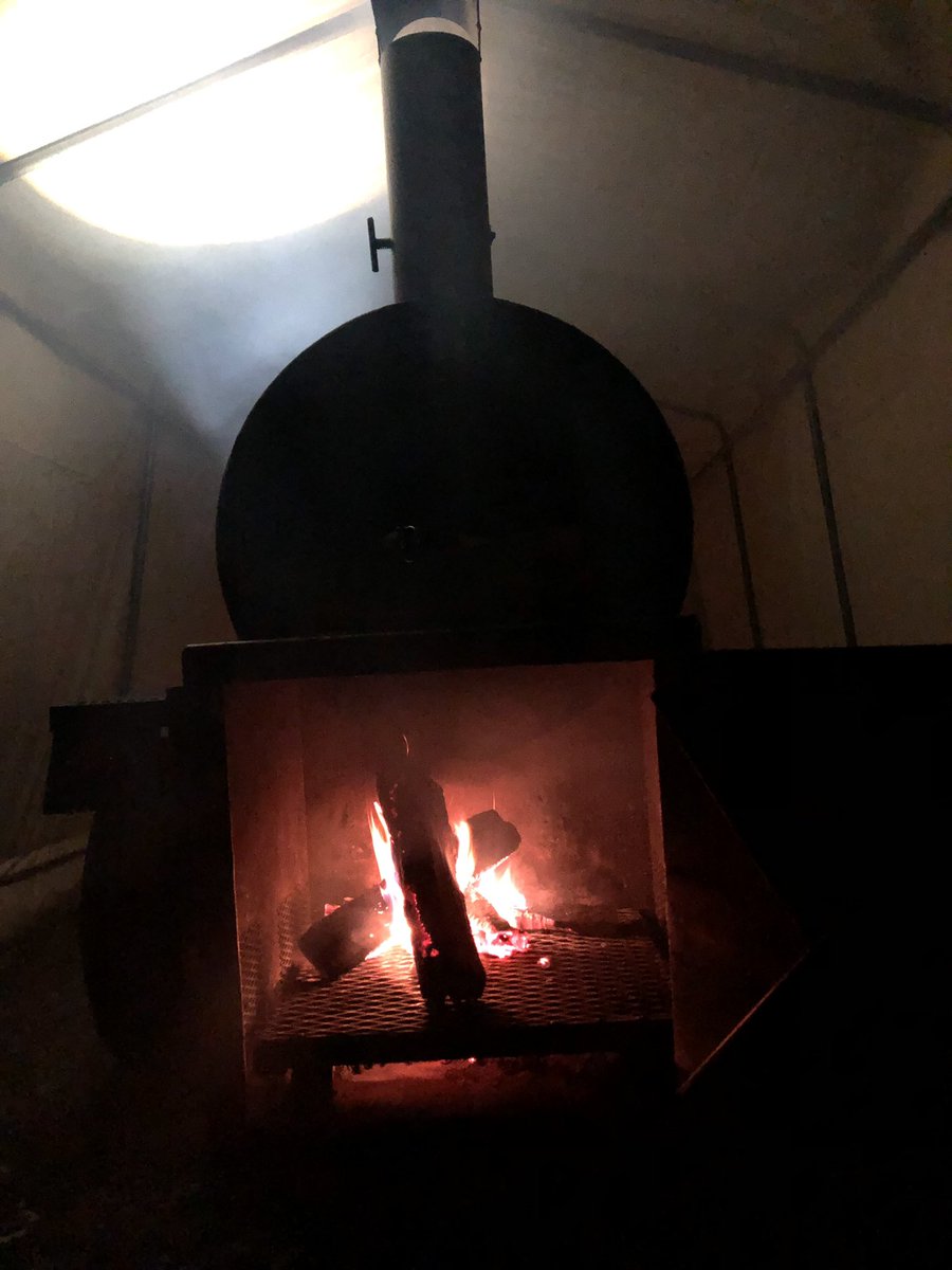 derricobbq's tweet photo. Smoke is rolling once again in Wasco,Illinois. It’s 25 degrees, it’s snowing and I love it! #HardcoreBBQ https://t.co/zaHxZ0tr05