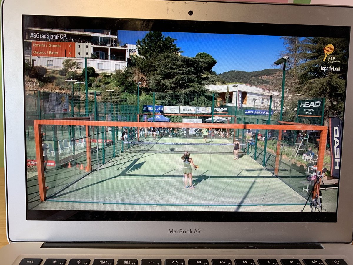 Muchas felicidades <a href="/FCatalanaPadel/">FCP - Federació Catalana de Pàdel</a> por esta retransmisión de las finales del #SGranSlamFCP👏🏼👏🏼🤩 gran iniciativa para seguir creciendo!!👌🏼 Y encima con comentaristas 🔝 <a href="/paueyheraguibel/">paula eyheraguibel</a> #Nugui #Helder