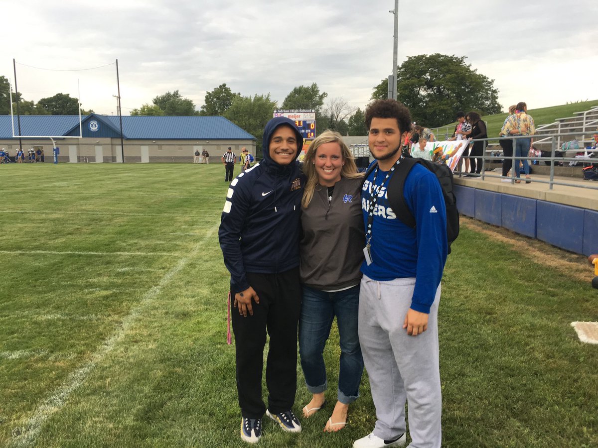 cxm_3's tweet photo. Happy birthday to one of the most influential people in my life! Thank you for the countless favors you did for me and for being the most selfless person I know❤️ I hope your day is as special as you are Katie I love you so much ❤️❤️ #udabomb.com 😊 https://t.co/KCuaYVdvQ9