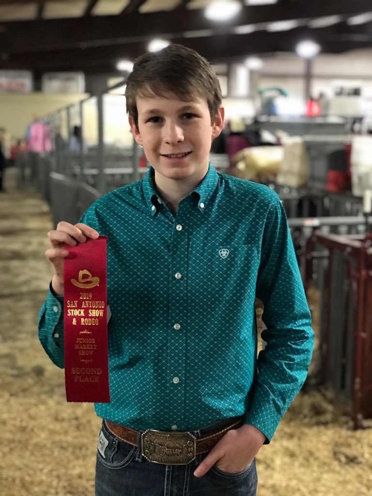 Great way to start the morning at SASSR Barrow show! Ty 3rd class 7 Spots. Cade 2nd class 6 Spots.