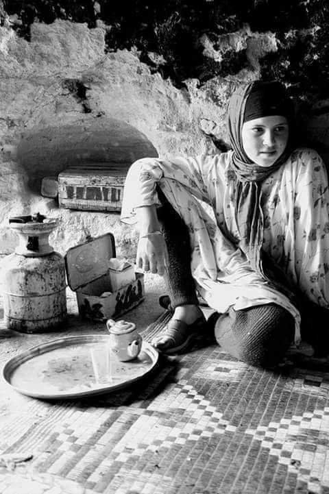 Zainnamam's tweet photo. "J'adore les plaisirs simples ; ils forment le dernier refuge des âmes complexes.." https://t.co/I0JHKrlkfv