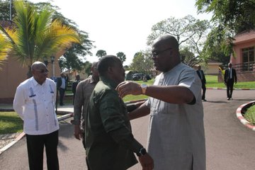 Voir l'image sur Twitter