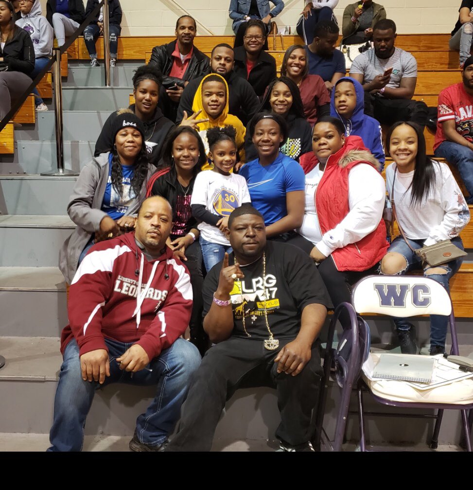 Taylorcrabtre13's tweet photo. Family support is everything💗‼️#1
Tc vs #wiley
#dub
#28points
#9rebounds https://t.co/hx2Uxax2E3