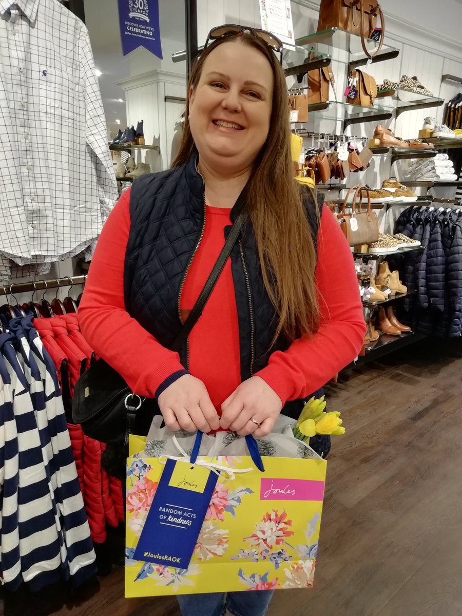 JoulesWorcester's tweet photo. More Happy Faces In Store #RandomActsOfKindnessDay #JoulesRAOK 🎁😍🛍️ https://t.co/u7RY4ebu1d
