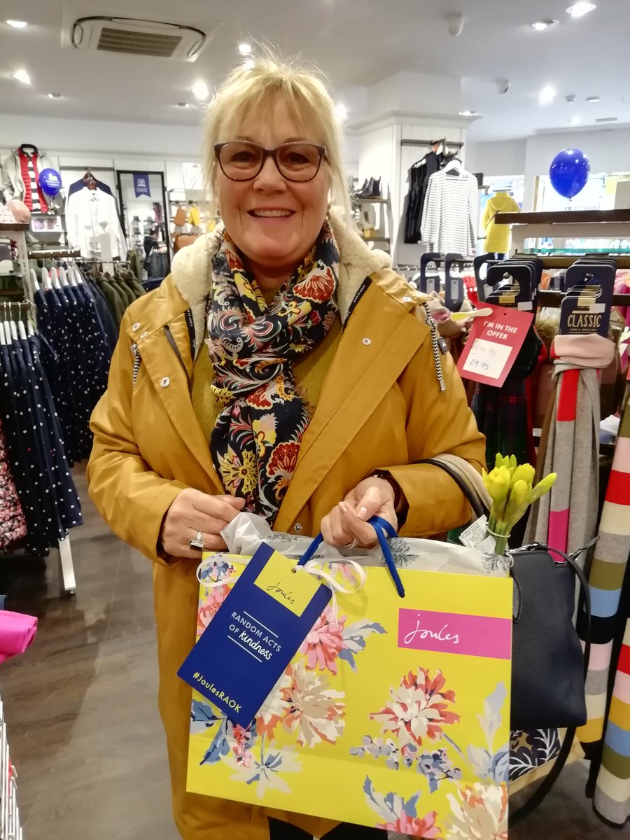 JoulesWorcester's tweet photo. More Happy Faces In Store #RandomActsOfKindnessDay #JoulesRAOK 🎁😍🛍️ https://t.co/u7RY4ebu1d