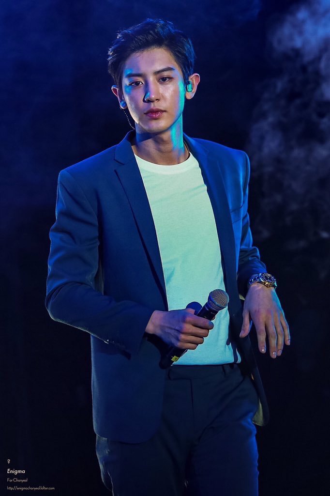 hot_pcy_pict's tweet image. smoking hot🔥 @weareoneEXO