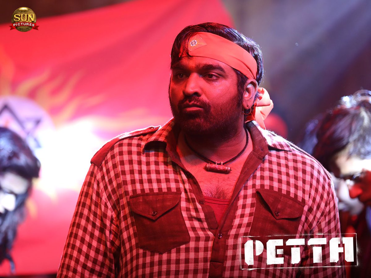 ActorVjSethuFc's tweet photo. #Makkalselvan @VijaySethuOffl 
#Petta HD Stills #SundaySpecial
#PettaStills 

@sunpictures @SunTV 
@karthiksubbaraj @RIAZtheboss https://t.co/9XVz5UwTZr
