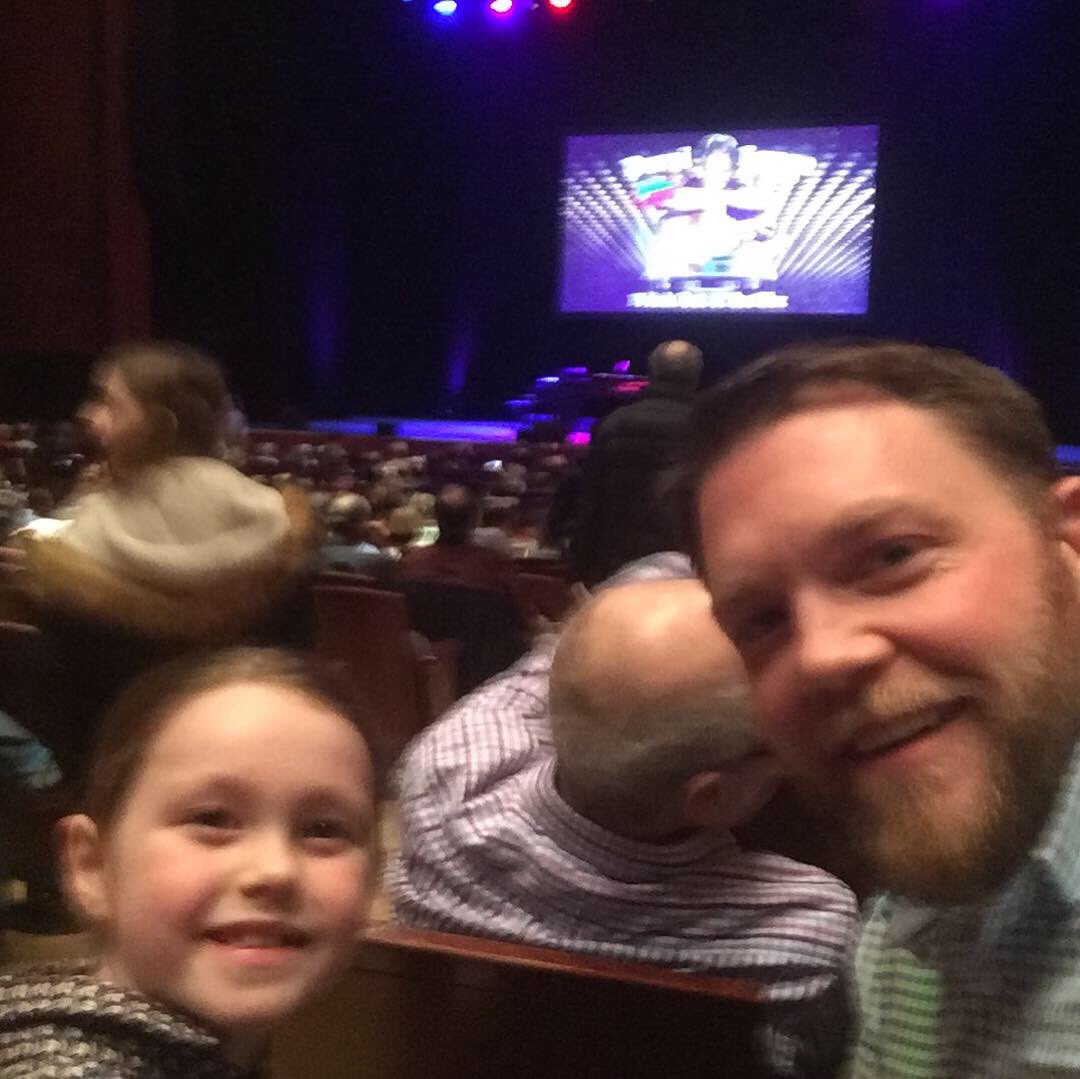 SeanAtch41's tweet photo. @ItsDarciLynne Darci, your show in Newark was absolutely amazing! My daughter hopes to be on AGT one day and your story is truly inspiring! She grabbed a signed poster after the show! #FreshOutOfTheBox #DarciLynneForTheWin https://t.co/ietL0AuqPl