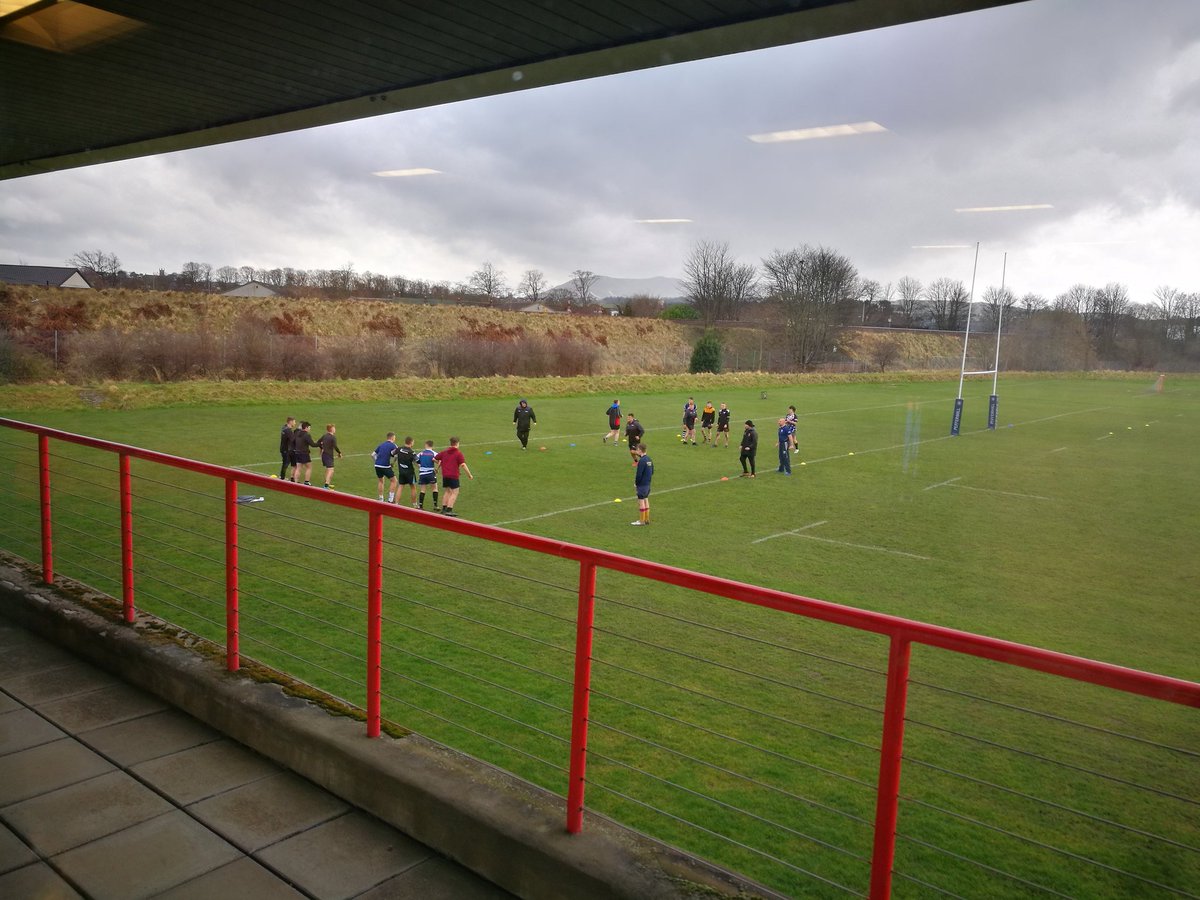 U16s work on some defensive techniques. 

A good turn out from both under 16s and 19s who are training in Edinburgh today