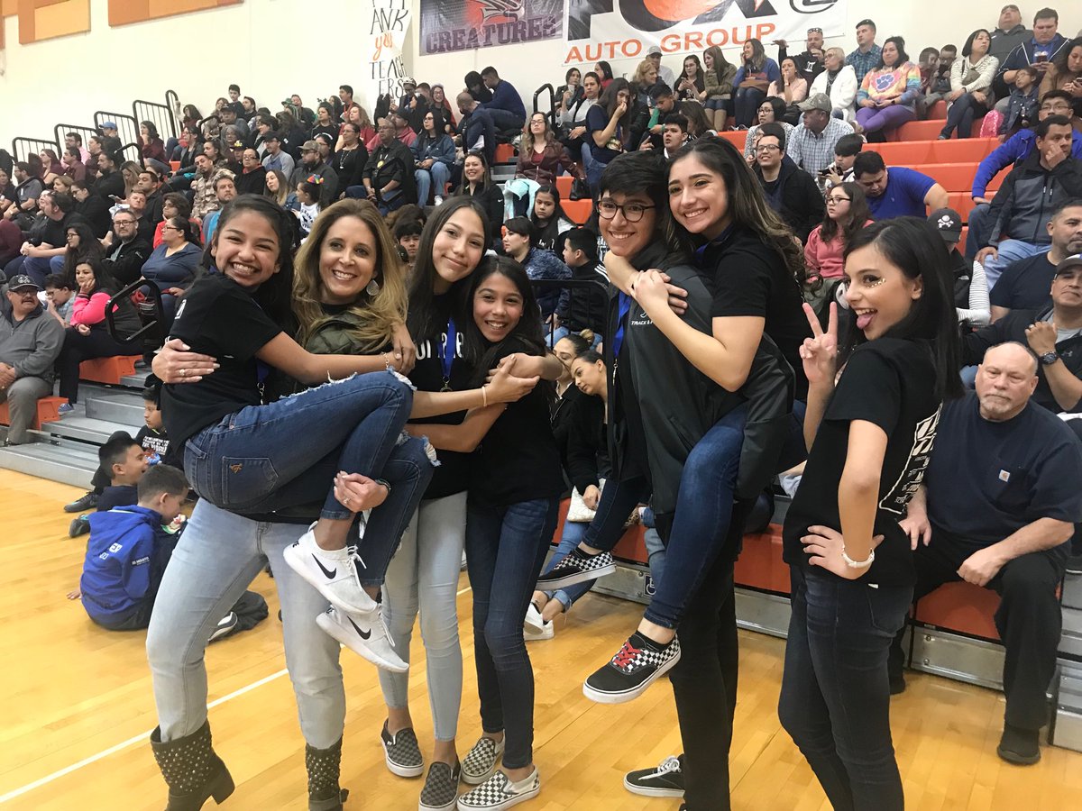 MabelEvans17's tweet photo. Congratulations to #SliderMS #DestinationImagination  🥇1st Place Going to State Competition https://t.co/HpPykZVJMS
