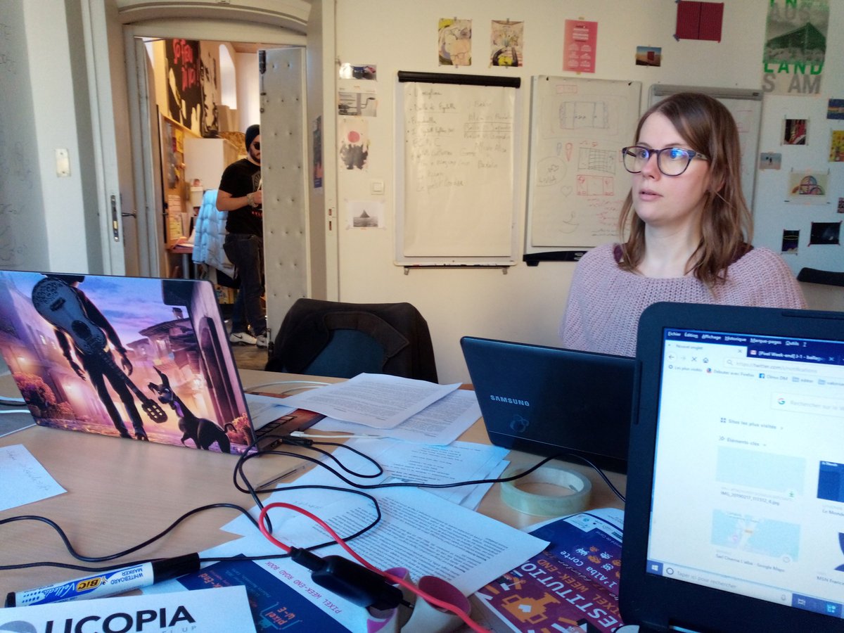 Antic_Lions's tweet photo. Merci à @corsicarta  de m'accueillir à leur table dans ce sprint final ! @fablab_corti #pixelweekend https://t.co/3szxteGlEQ