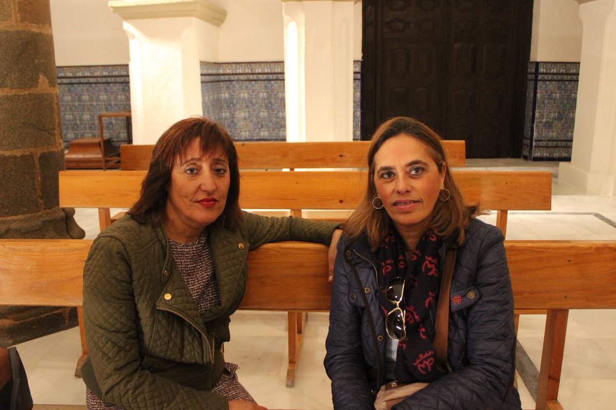 VConectadas's tweet photo. En @Yosoyjusto hoy hemos entrevistado a Manola Ordoñez y Begoña Matamoroso, voluntarias de un punto de venta de Cáritas Diocesana Mérida Badajoz en Almendral (Badajoz). Muy pronto tendréis la entrevista completa en nuestro webdoc. https://t.co/hEiyG6yeT2