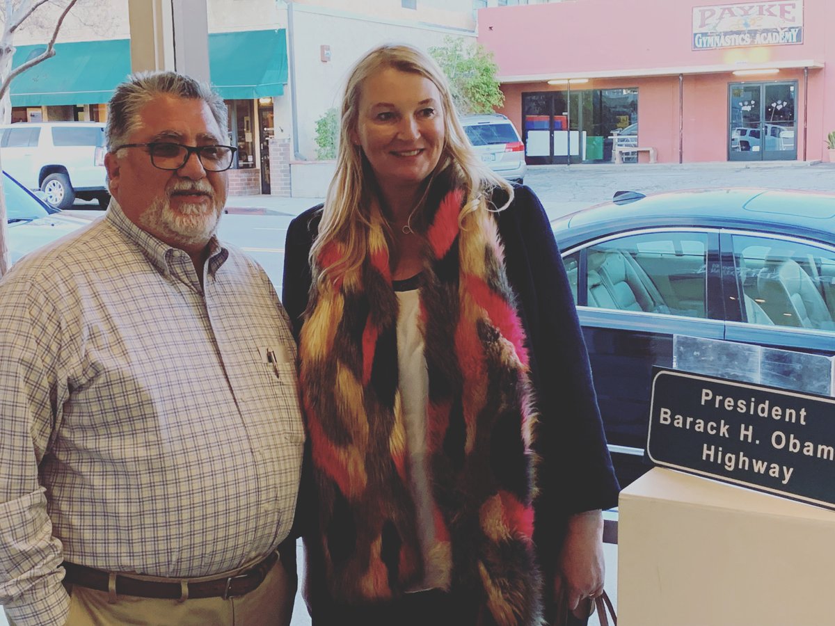 annawilding's tweet photo. W Senator @Portantino at https://t.co/aGiCSVB97o pop up show of my #CelebrateHope the #ObamaCollection whch opens tonite https://t.co/2XBumZlHwg We can thank the Senator for the #ObamaHighway @ValerieJarrett @FVCraig @BarackObama @MichelleObama @lionelmidford @BHBPR https://t.co/Fdrs5Sienn