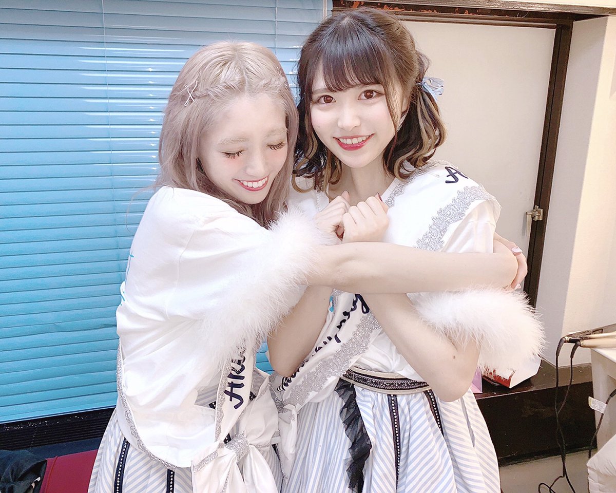aksb_miyatani's tweet photo. 完璧なプロポーションの内面は誰よりも熱い心の持ち主、
小此木流花ちゃん🐶⚪️

会う人会う人を虜にする人懐っこくて愛くるしいベイビー、
津代美月ちゃん👶🏻💚

思いやりと優しさとアキシブ愛に満ち溢れた、
星乃まひろちゃん🐻💙

3人とも卒業おめでとう。
そして今まで本当にありがとう。

#アキシブ https://t.co/WeCjK5CWfA