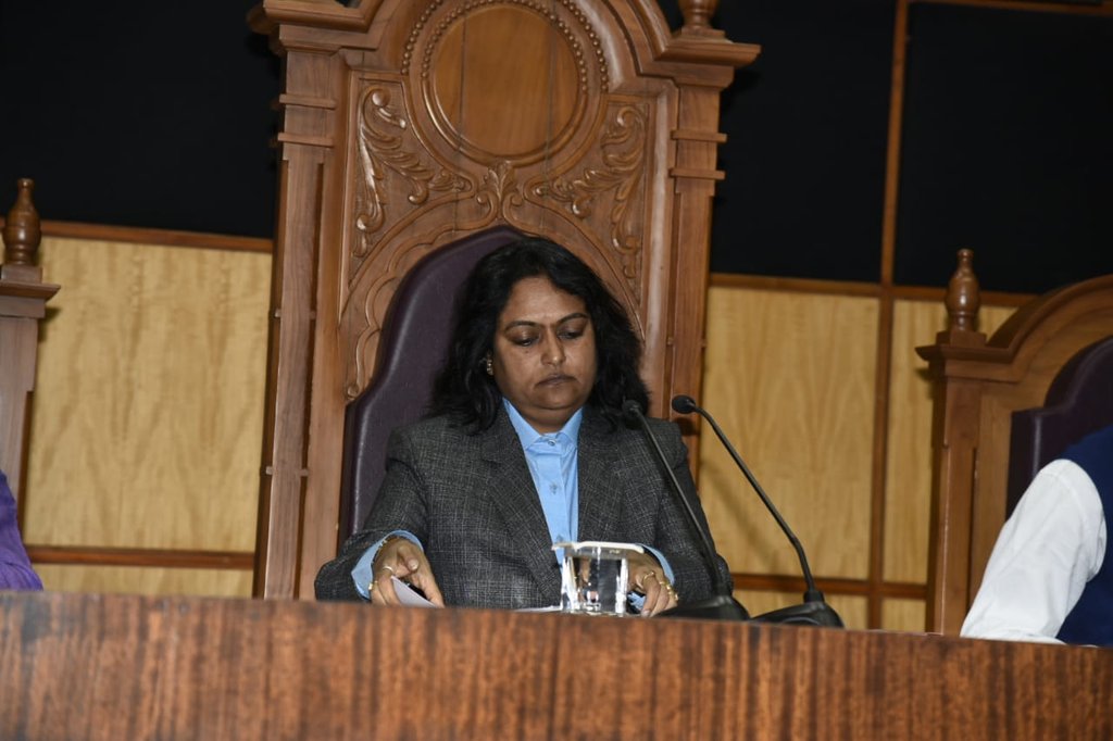 AmdavadAMC's tweet image. અમદાવાદ મ્યુનિસિપલ કોર્પોરેશન અંદાજપત્ર સામાન્ય સભા ૨૦૧૯-૨૦ ની અમુક ઝલકો
#Budget2019_20
#MaruAmdavad
#Apnu_Amdavad 
@ibijalpatel @vnehra @iamulbhatt @amitshah4bjp @idineshmakwana