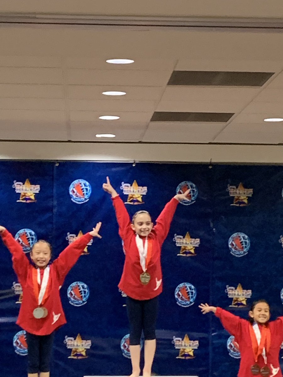lccasciotti's tweet photo. @Simone_Biles  what an awesome day! My daughter was so excited! Her goal was to do her round off back handspring at this meet and she did! Then getting an almost perfect score on bars with a 9.9 and 4th all around medal that you have her! https://t.co/KROnpQGkIT