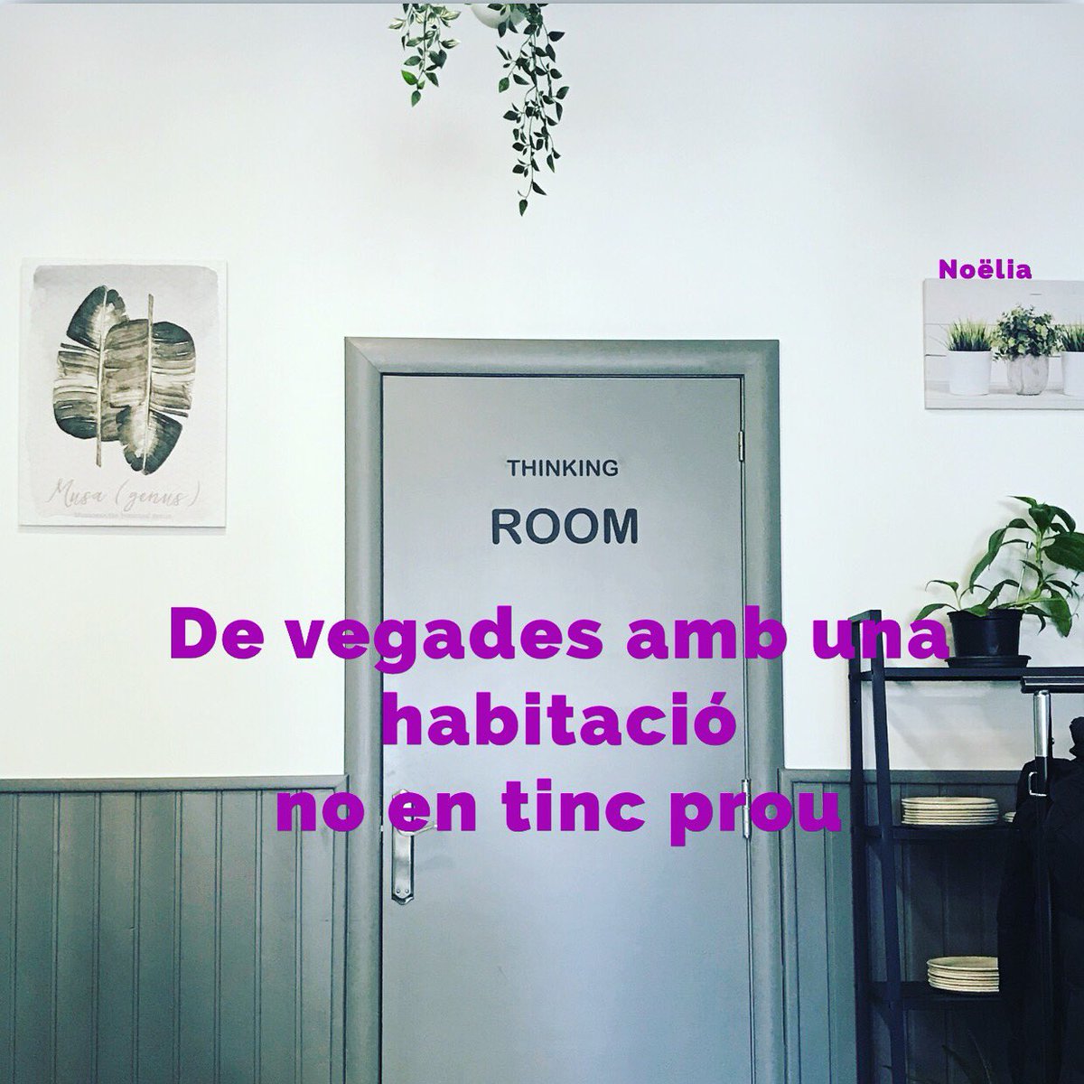 n0ahlua's tweet photo. #micropoema #48 #poema #poesia #poesiavisual #literaturacatalana #littératurecatalane #letteraturacatalana #catalanliterature #porta #aurís #portatancada #racódepensar #gabinetto #entreparets #lacasaaldamunt #vermutalsol #habitació #thinkingroom #reflexionador #ëon https://t.co/664DHW7LEI