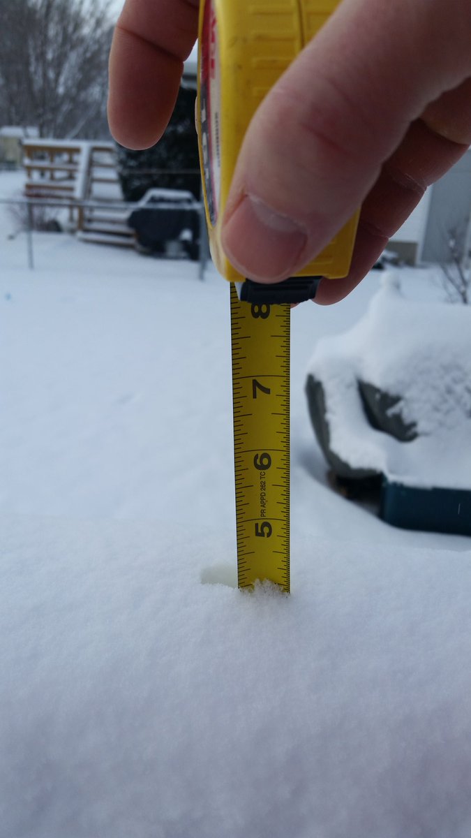 jwhmusic's tweet photo. 8:10 AM, 1st Ave &amp; 29th St, Columbus. Still dusting just a bit this morning. Woof. @NWSOmaha @NWSHastings #snowno #snowpocalypse #pleasestop https://t.co/t9jB6d2mr9