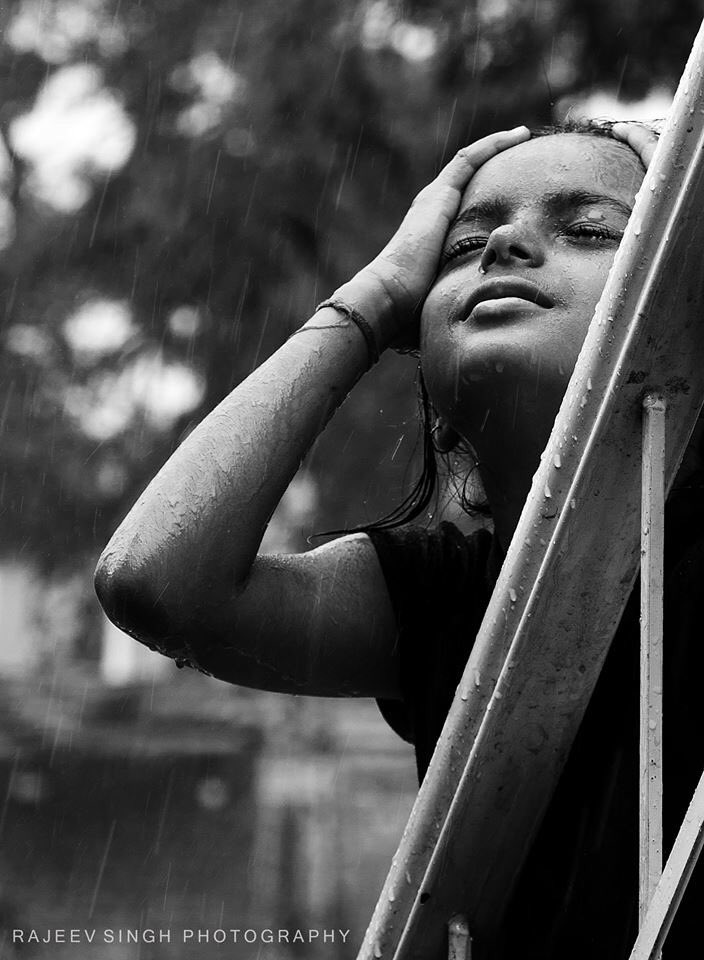 When joy and happiness is at its best ... #blackandwhite #blackandwhitephotography #bandwphotography #childphotography #childphotographer #childportraits #portraitphotography #photographersofindia