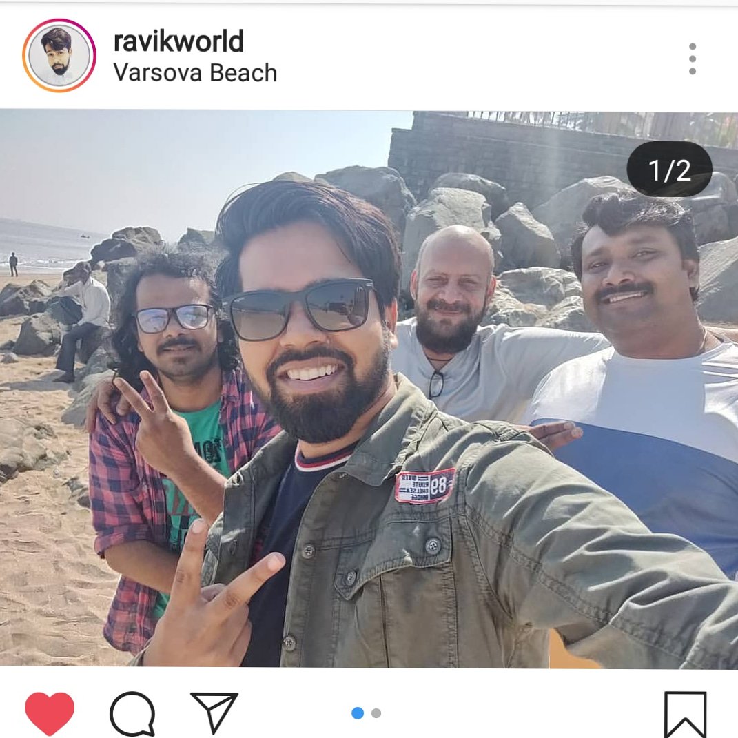 _MayankSaxena's tweet image. And with fellow Dialogue team of #KGF at #VersovaBeach #Mumbai in an interview about the story behind #KGFHindi Dialogues with @FilmiFever @RaviKWorld 
A super humorous, energetic morning with #CuttingChai 
'मुम्बई में मछली भी रॉकी की इजाज़त के बिना समंदर के किनारे नहीं आती थी'