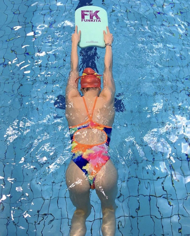 funkita_uk's tweet photo. There's no rest day for #fteamer @tainobruz this weekend as she's racing @BUCSsport! Check back on Twitter later today as we’ll be shouting out all the best #fteam results from #BUCSLC 🏊♀️✨💨
#fastswimming #onthesurface #lovefunkita https://t.co/IgmAEAusSw