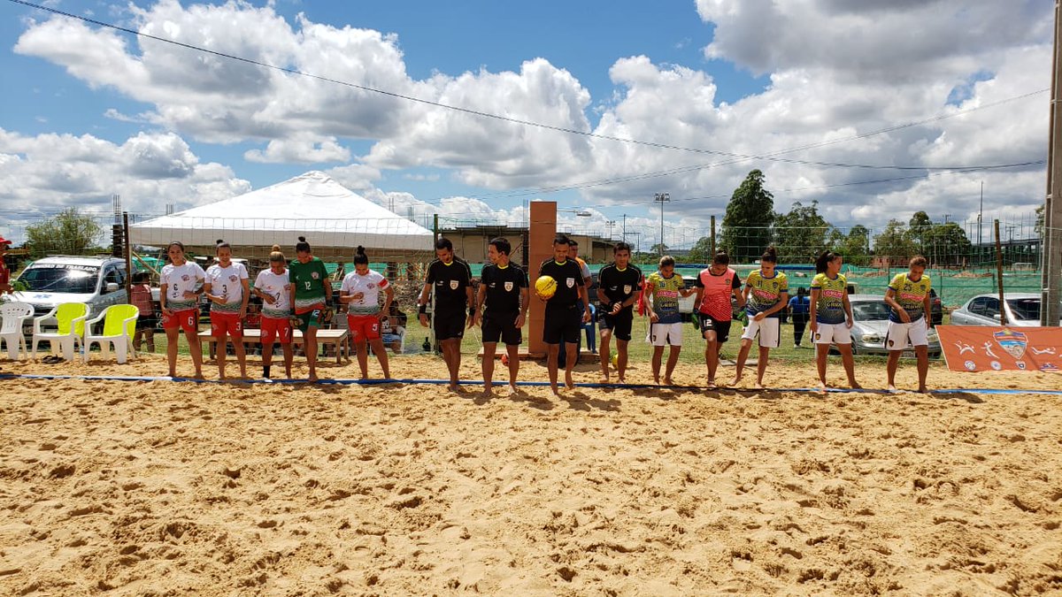 IEtapa's tweet photo. (( Fútbol Femenino)) arranca el encuentro Sportivo Luqueño vs. Deportivo Sajonia https://t.co/UVCNYCndAu