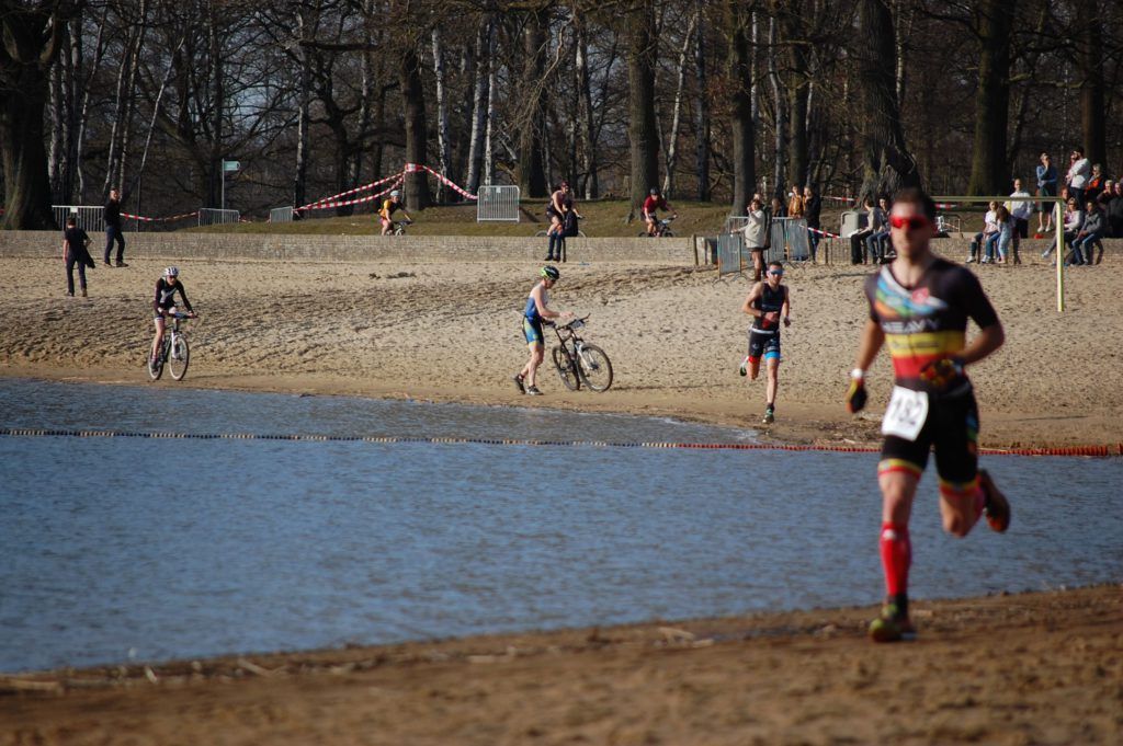 Yeray Luxem en Stefanie Adam pakken eerste seizoenszege in Hofstade <a href="/YerayLuxem/">Yeray Luxem</a> <a href="/StefanieAdam3/">Stefanie Adam</a> <a href="/AtriacTopsport/">Atriac Topsport</a> <a href="/Triatlon_3MD/">Triatlon 3MD</a> <a href="/TriMechelen/">Triatlon Mechelen</a> 3athlon.be/2019/02/17/yer…