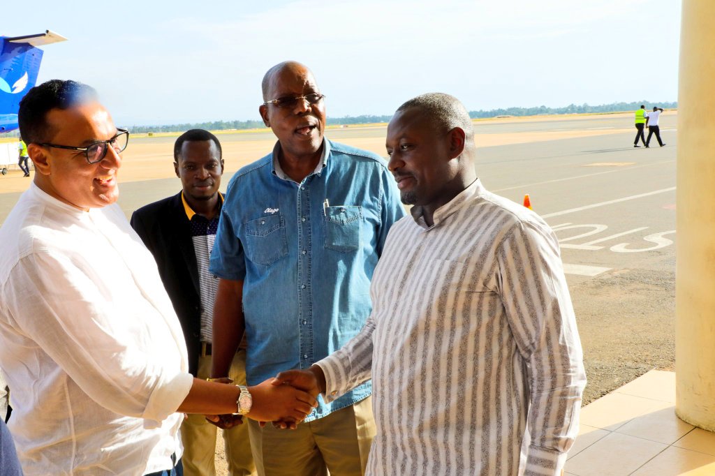tunajibu's tweet photo. Thank you @KisumuCountyKE @OAmollo for the great reception ahead of the regional tourism stakeholders forum #SpiritOfKisumu @magicalkenya @JoeOkudo #TembeaKenya https://t.co/Hyg6H12hqA