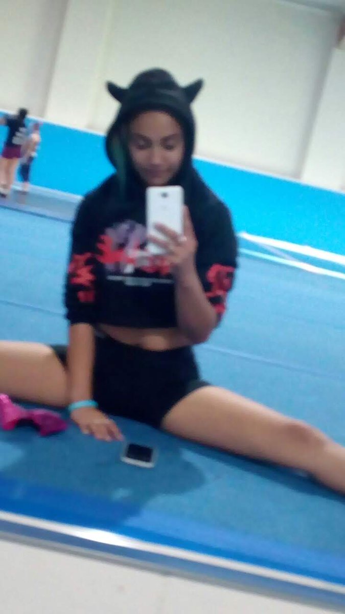 sVannasopa's tweet photo. cheer is back for 2019 and my valentine date was my team and gym <3
Reppin @bts_bighit fake love at my cheer gym

#bts #cheerleading #perth #family #2k19 #SMCAD #flexit #overflex #Bows https://t.co/s9vVBXsc6w