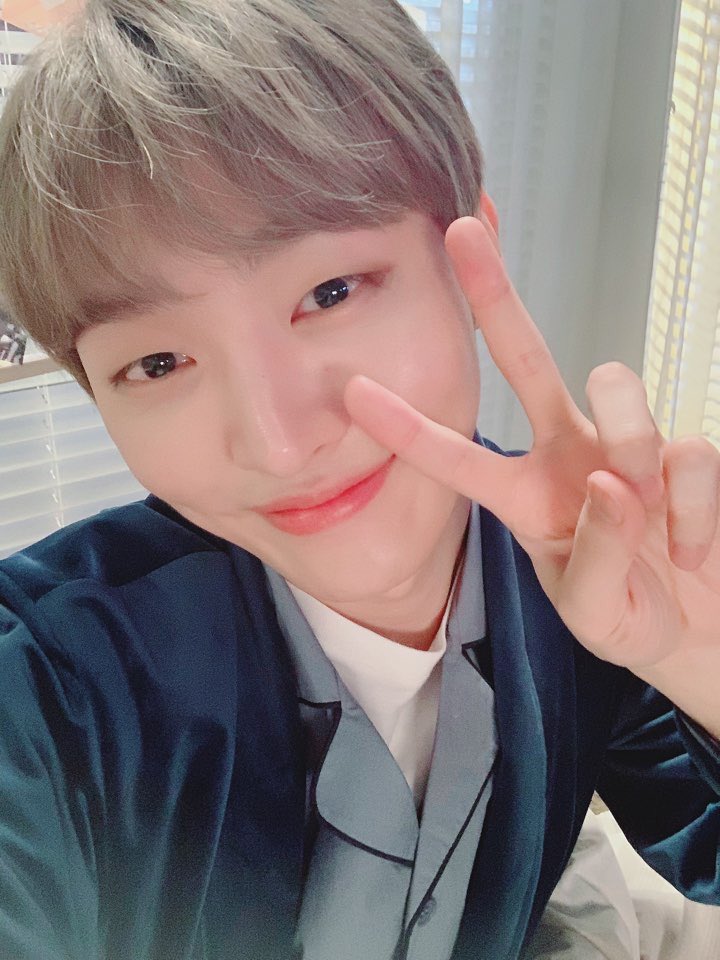 Jeong_MH0809's tweet photo. 아 진짜로 개귀여움 어떡함 진짜 너무 귀여움 하 진짜 미친다 진짜로 하 너무 귀여움 꺅 https://t.co/mTgcBeZlKU