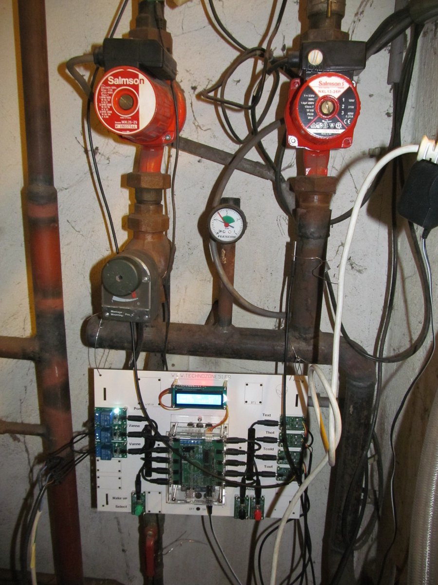 technozone51's tweet image. Prototypage rapide d&apos;une commande d&apos;une vanne mélangeuse 3 voies de plancher chauffant avec le matériel de @technozone51 par une carte #arduino . Programmation rapide avec #blocklyrduino. Une fois le prototype testé, un Circuit Imprimé dédié sera réalisé...