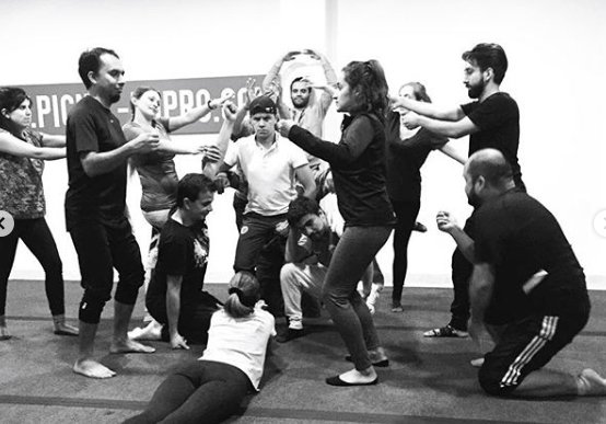 nadimcomics's tweet photo. No están ustedes para saberlo ni yo para contarlo, pero ando metido en un curso/taller de Introducción a la Impro con los chicos de @picnicimpro y no se imaginan lo bien que lo he pasado, lo mucho que he aprendido y lo bastante que me he divertido. https://t.co/LwyuYutiR5