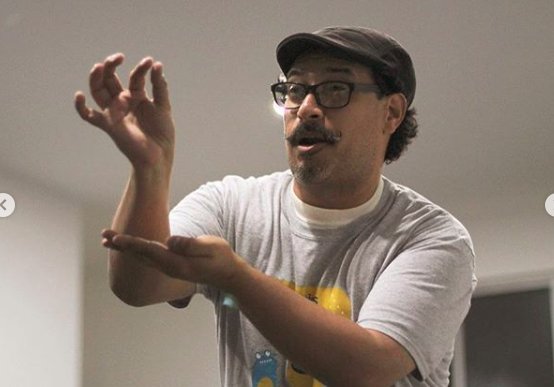 nadimcomics's tweet photo. No están ustedes para saberlo ni yo para contarlo, pero ando metido en un curso/taller de Introducción a la Impro con los chicos de @picnicimpro y no se imaginan lo bien que lo he pasado, lo mucho que he aprendido y lo bastante que me he divertido. https://t.co/LwyuYutiR5