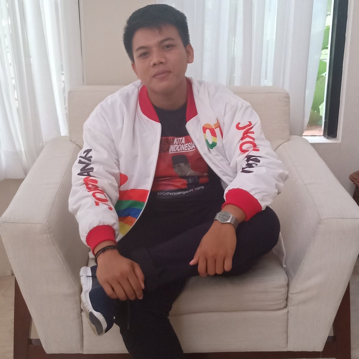 agresena's tweet photo. #FotoProfilBaru https://t.co/mcj56pe3Ls