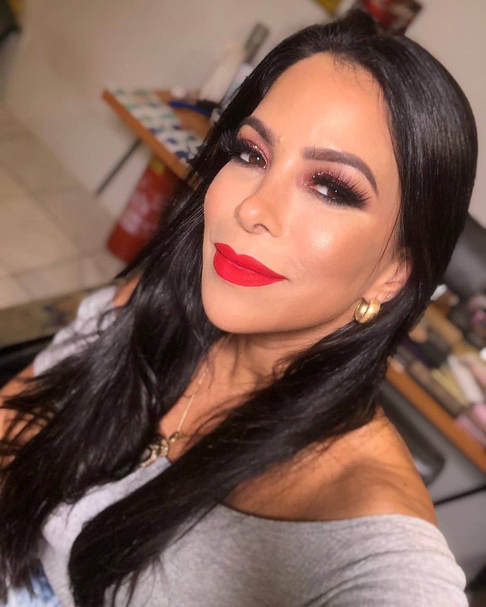 vanderdstop's tweet photo. #Report  “Compreenda, o que você vê nos outros é o que você tem dentro de si mesmo.
Seus julgamentos são, na verdade, reflexos daquilo que está reprimido ou rejeitado dentro de você.”

 Fabrícia Fc Fortaleza,ADM #EquipeTop #DsTop #VanderDsTop 

https://t.co/szrDc3ZxGK https://t.co/mlFJvr5dEb