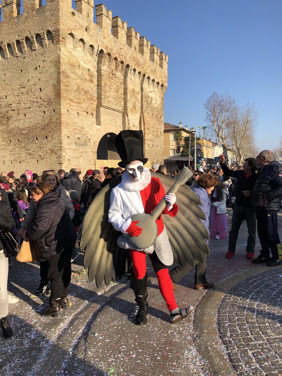 #carnevale di Fano, bello da vedere dolce da gustare! #fano #carnevaledifano #carnevale2019 #carnevaledeibambini #elvúlon