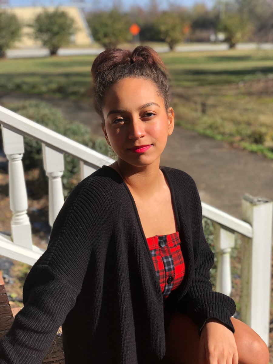 Contestant Spotlight to start out pageant week! 
Taylor Allen
I’m contestant #5, Taylor Allen :) I’m 18, I love African Literature , and I’m attending ECU this fall to study communications. Go pirates!
