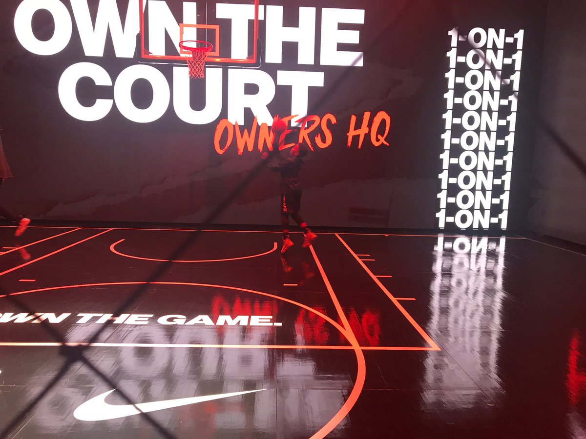 CLT_ONE's tweet photo. Our LKN1 girls been representing our organization extremely well this weekend at the Own the Court 2019 All Star experience put on by @nikebasketball x @Jumpman23 Amazing experience that they will remember for years to come🙏🏾🙏🏾 #LKN1 #WeAreOne https://t.co/n8su4bgkQi