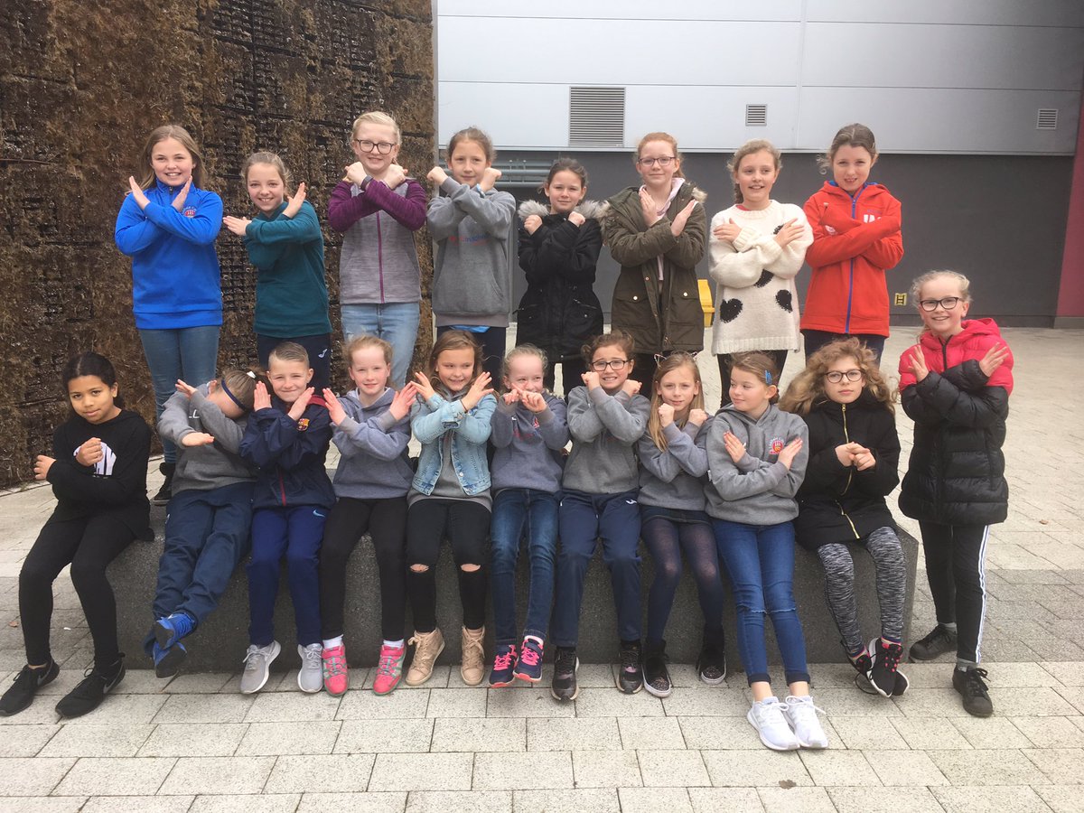 From on the pitch weekend winners to off the field <a href="/TheXFactor/">The X Factor</a> spectators 🔥👌🏼⚽️🙆🏻‍♂️🙆🏼‍♀️🔵⚪️ a massive thanks to <a href="/Eeekmunton/">Emma Munton</a> and <a href="/SJMConcerts/">SJM Concerts</a> for hooking up out U10s <a href="/lcfcwildcats/">Lichfield SSE Wildcats</a> <a href="/lichfieldcityfc/">Lichfield City FC</a> ballers. Loving your gesture 👏🏼🔥👌🏼🔵⚪️⚽️💪🏼