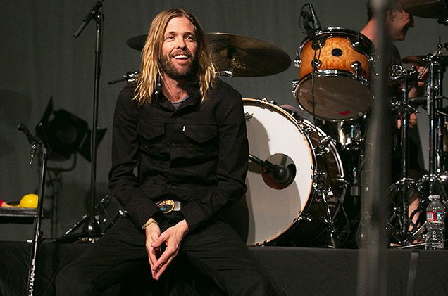 Happy 47th birthday, Foo Fighters drummer Taylor Hawkins.  Born in Ft. Worth. 