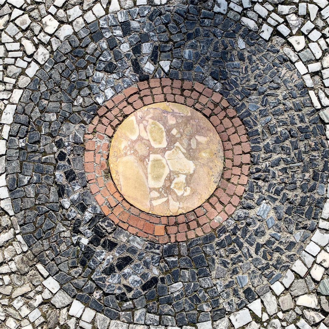 Drain covers, manholes and inspection chambers at the Villa d’Este #tivoligardens #landscapelearn #lookcloser #hydraulicengineering #gravity #gardens