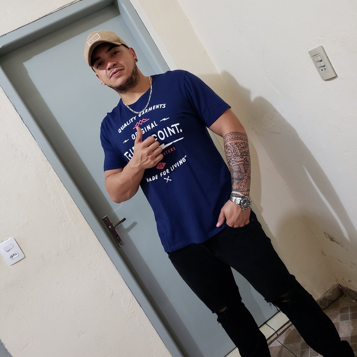 DaniielMends's tweet photo. #NewProfilePic https://t.co/rc84PebYuV