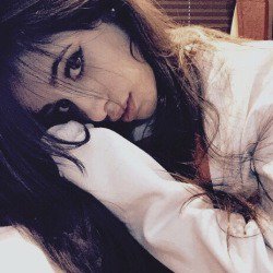 Só quero para de pensar que um dia isto vá resultar... Só quero caminhar livre para o meu lugar e parar de me preocupar com o que os outros possam opinar.