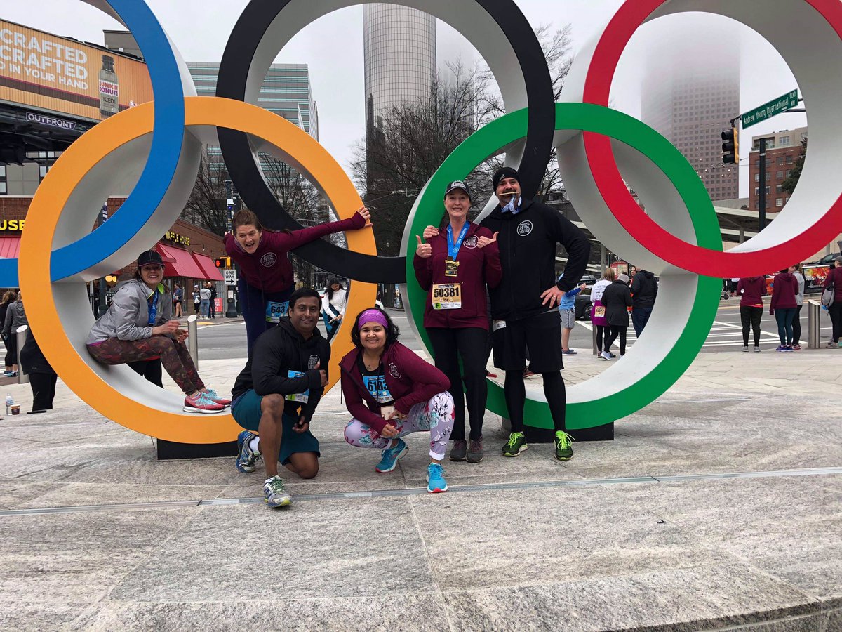 cannonjw's tweet image. I am a sucker for gimmicky running races (only way you’re going to get my ass to run 9 miles). Marshmallows and candy on the course, post-race hot chocolate and a kickass medal? Sign me up! #HC15K #sportsbiz #running #marketing