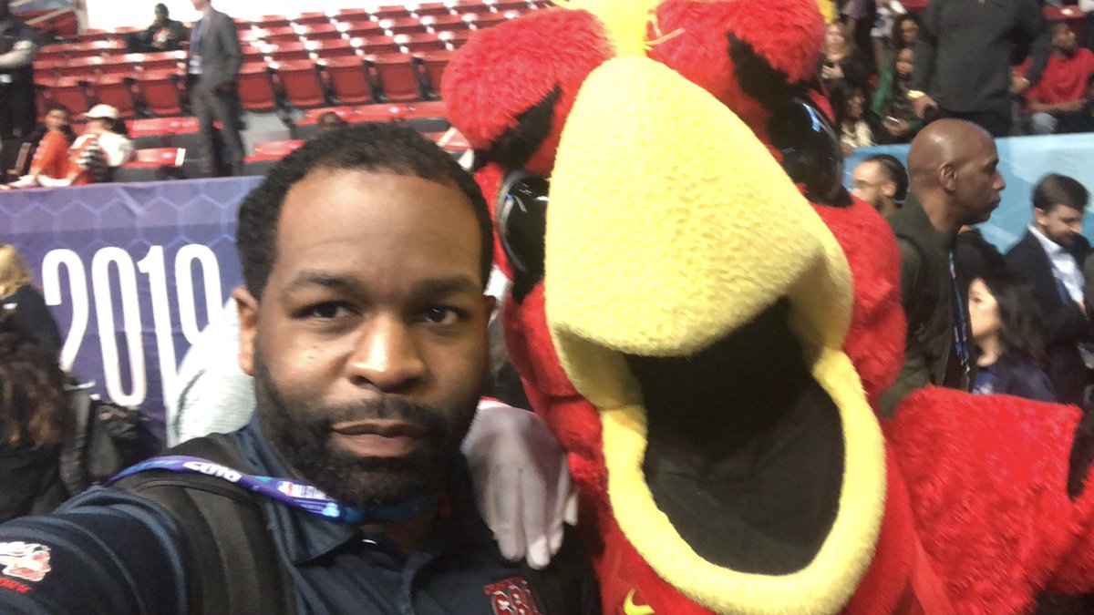 Harry the Hawk came out to enjoy Media Day yesterday! #Hawks #AllStarWeekend