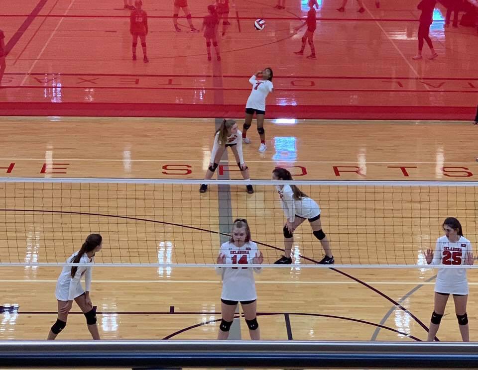 h2oklahoma_vbc's tweet photo. A tough first day for 13 Crimson, but they bounced back with GRIT going 2-0 today at the β19 ATX Showcase! Way to go!
ββ
#H2OK #H2Nation #H2Strong https://t.co/8I8nSdpzy3