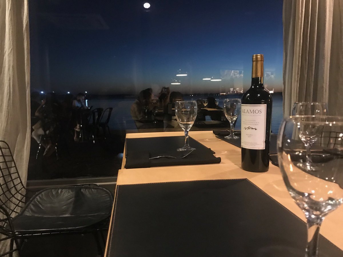BolsodeMano's tweet photo. #CafeMule en Chascomus inaugurรณ hace muy poco! Es donde antes estuvo Atalaya y es un local divino, con muy buena carta para cualquier hora del dรญa y precios. Y lugar de encuentro con una atardecer inexplicable #TurismoenlaProvincia #SiempresosBienvenido โฆ@TurismoPBAโฉ https://t.co/3zflhDefGo