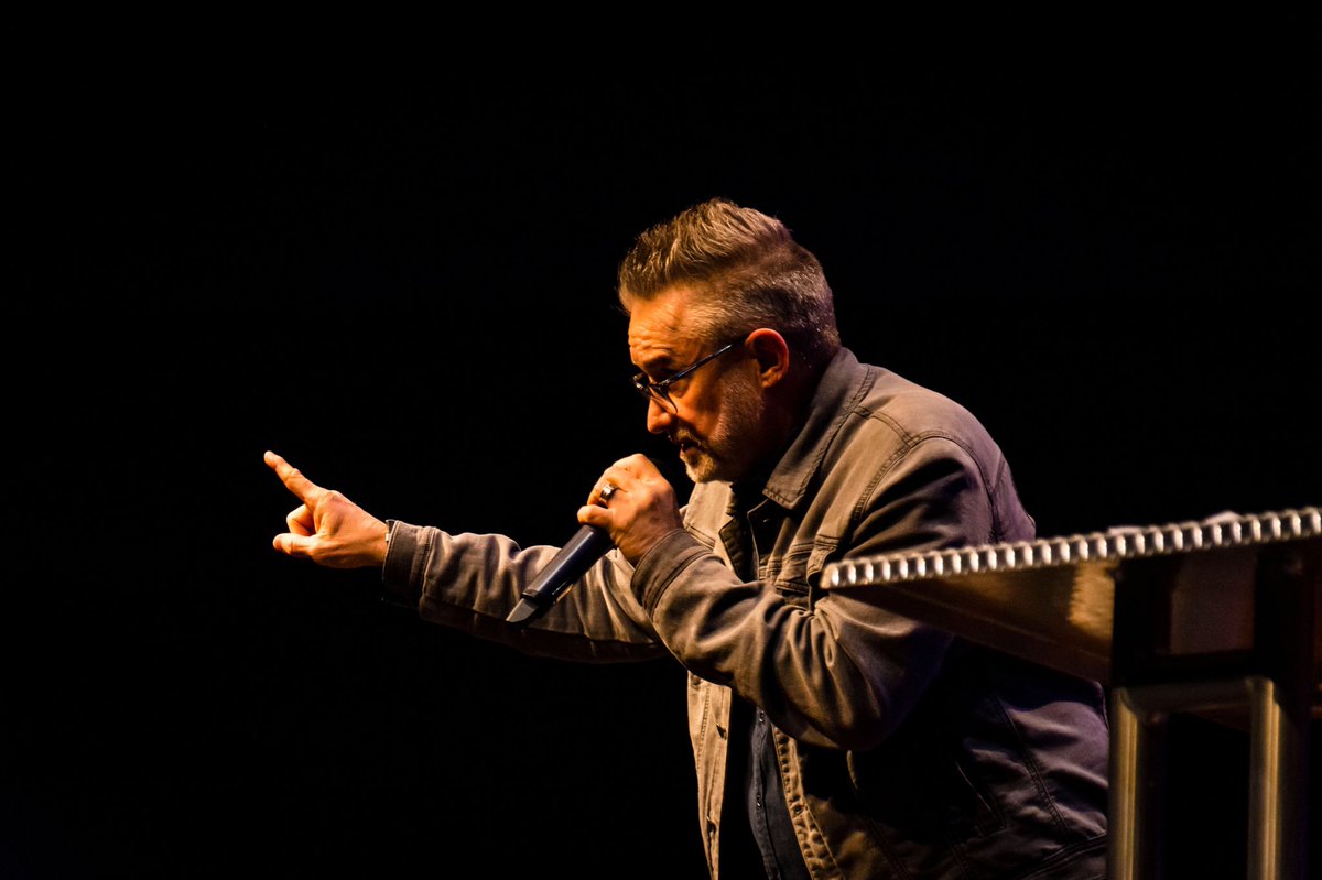 IAMINVADE's tweet image. “The cross isn’t cool, it’s cruel” @PaulOwensAz Powerful day at Fresh Start!!