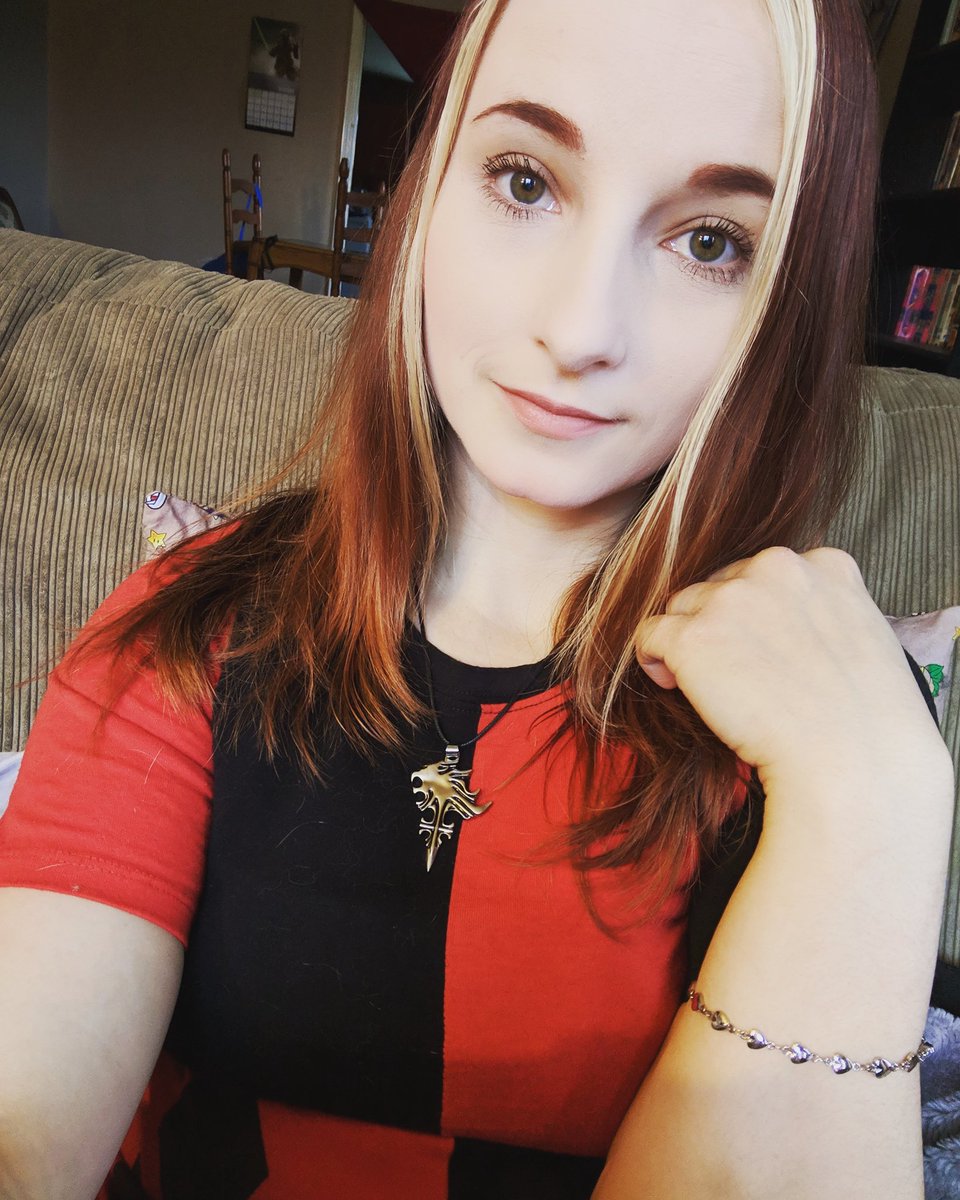 allie_labrozzi's tweet photo. 3 geeky shit today 😜

#squall #necklace #finalfantasy8 #finalfantasy #videogame #videogames #games #gamer #harleyquinn #tshirt #harley #batman #comics #dc #dccomics #lovemechain #sailorvenus #bracelet #sailormoon #bishoujosenshisailormoon #prettyguardiansailormoon #anime #rogue https://t.co/tF1JRpYsVy