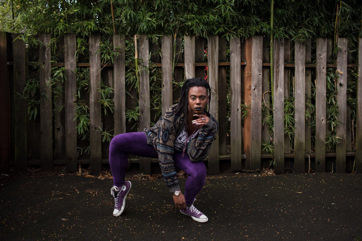 jxzzhndz_'s tweet photo. "I'm so happy to be alive. I moved here on a kind of faith, but not a blind one. There have been a few weird notes, but the song—being my time here—still bops.”
via #portlandincolor
photos by Celeste Noche https://t.co/luytqDzJWa https://t.co/V4EnoYCxYq